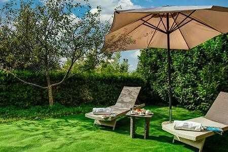 Gocce Villas - Villa De Flores Country Style Villa With Pool ماسّا لوبْرينسِ المظهر الخارجي الصورة