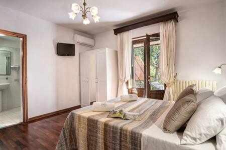Gocce Villas - Villa De Flores Country Style Villa With Pool ماسّا لوبْرينسِ المظهر الخارجي الصورة