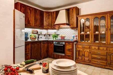 Gocce Villas - Villa De Flores Country Style Villa With Pool ماسّا لوبْرينسِ المظهر الخارجي الصورة
