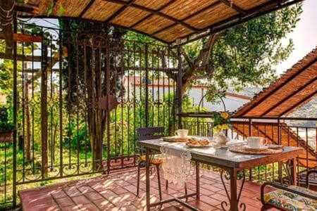 Gocce Villas - Villa De Flores Country Style Villa With Pool ماسّا لوبْرينسِ المظهر الخارجي الصورة