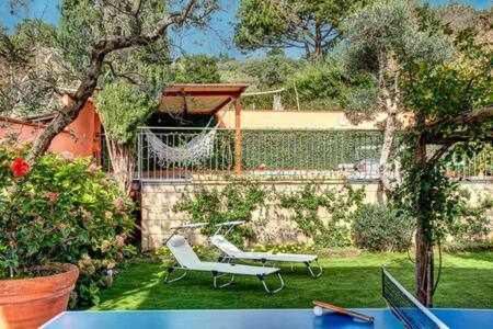 Gocce Villas - Villa De Flores Country Style Villa With Pool ماسّا لوبْرينسِ المظهر الخارجي الصورة