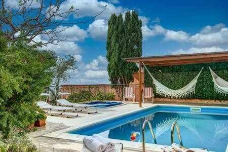 Gocce Villas - Villa De Flores Country Style Villa With Pool ماسّا لوبْرينسِ المظهر الخارجي الصورة